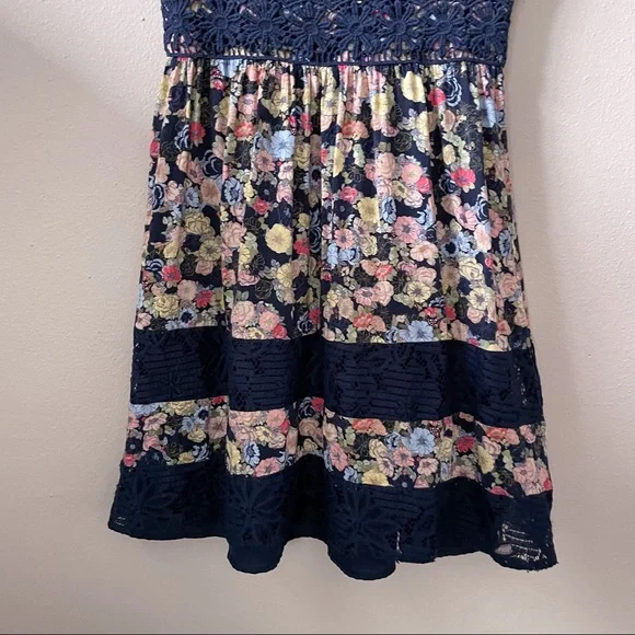 LC Lauren Conrad Fit & Flare Floral Lace Dress - Picture 5 of 13
